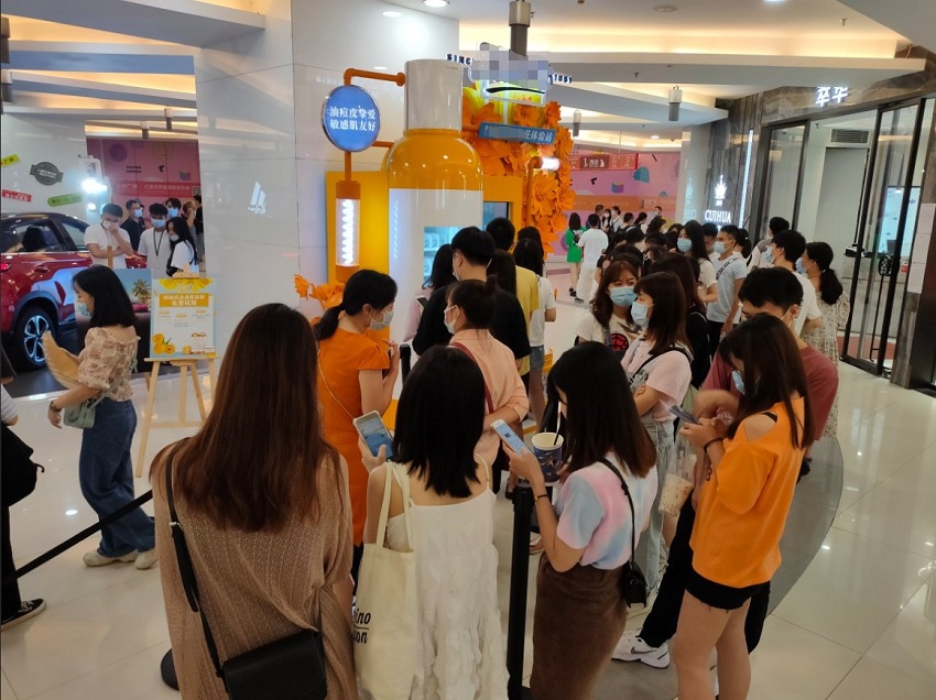 美妝自動派樣售貨機(jī)打開校園大學(xué)生消費市場！